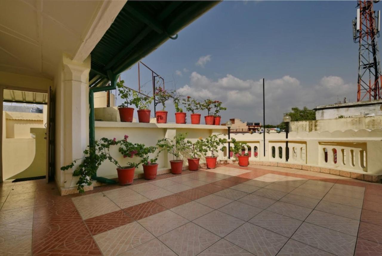 Hotel Heritage Дехрадун Екстериор снимка